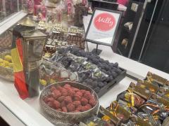 Te koop Tea room - fijn gebak- bakkerij - chocolade te Charleroi in commercieel centrum II Henegouwen n°2