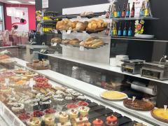 Te koop Tea room - fijn gebak- bakkerij - chocolade te Charleroi in commercieel centrum II Henegouwen n°4