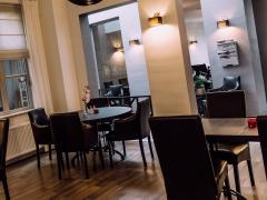 Gezellige en bekende brasserie in het centrum van Aartselaar Antwerpen n°1