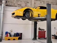 Onderneming gespecialiseerd in de techniek en mechanica van sport- en prestigewagens. Provincie Luik n°8