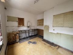 Vastgoedcomplex met commerciële gelijkvloerse ruimte en appartement met 2 slaapkamers Henegouwen n°7
